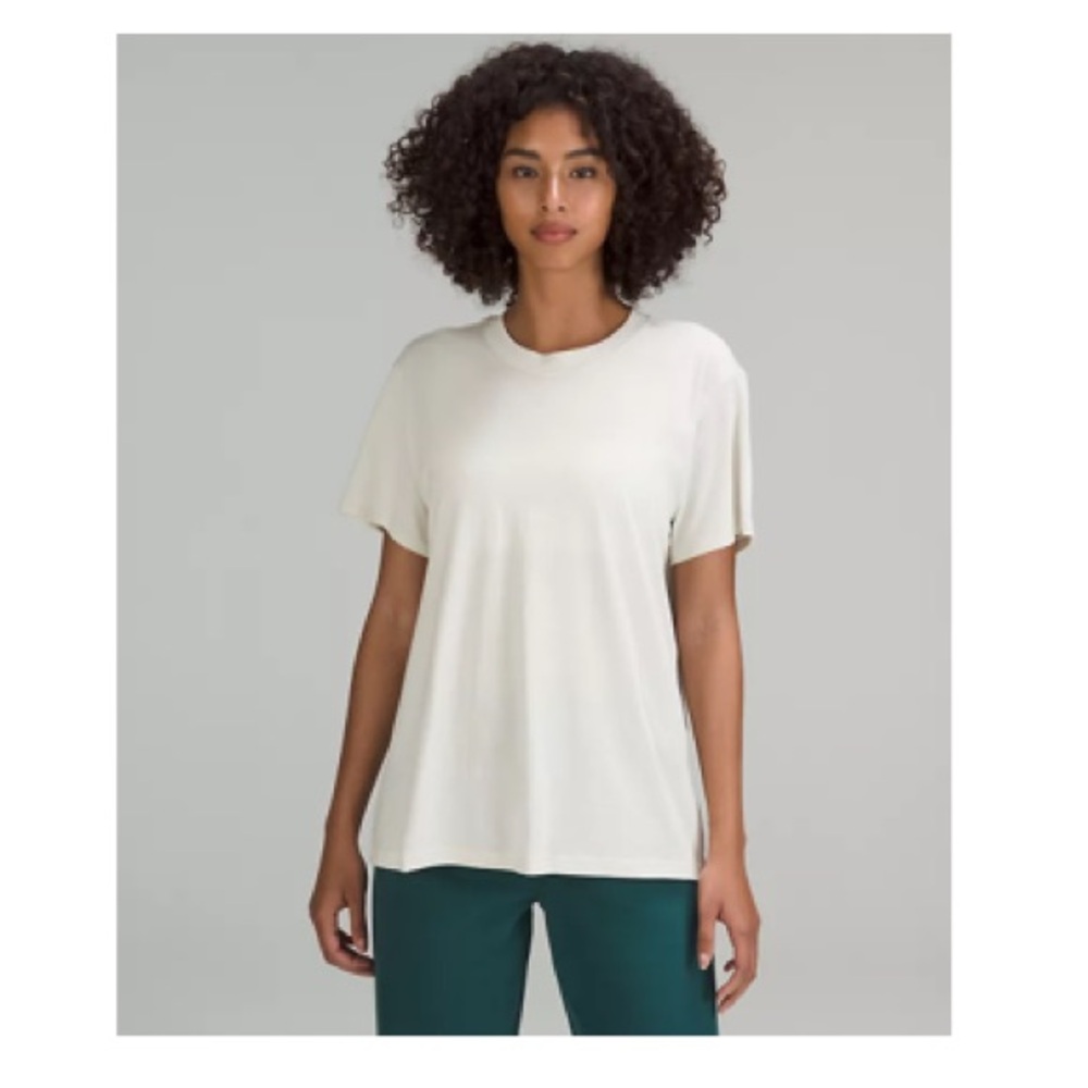 lululemon athletica Cream Short Sleeve Tee
